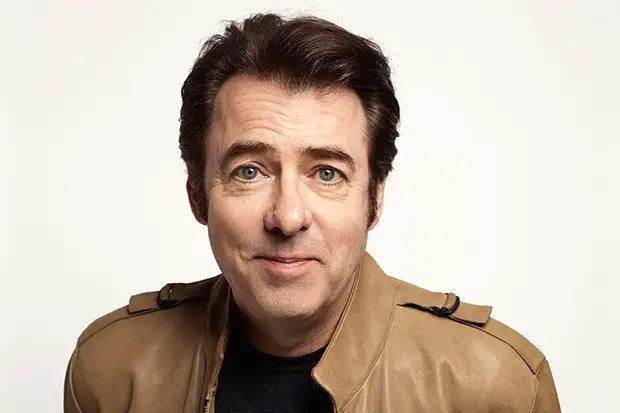 How tall is Jonathan Ross?
